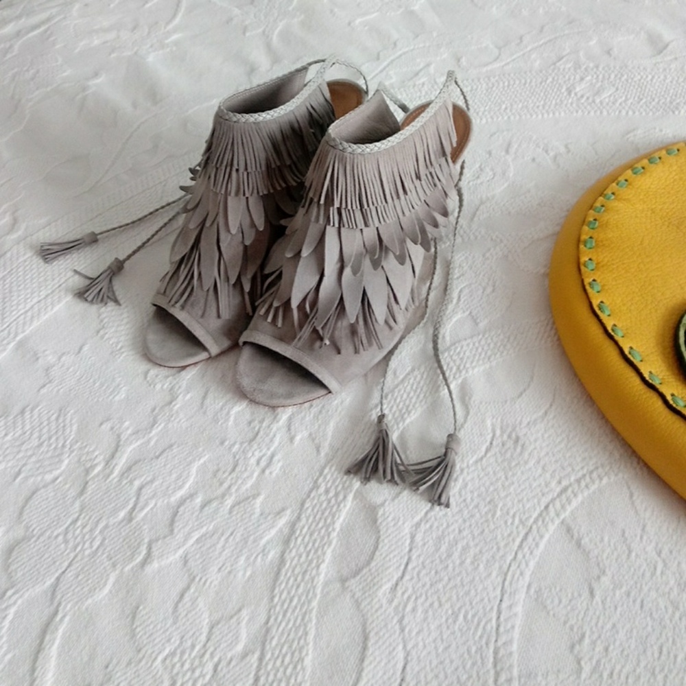 Aquazurra 'So Pocahontas 105'  gray suede heels - Picture 2 of 8
